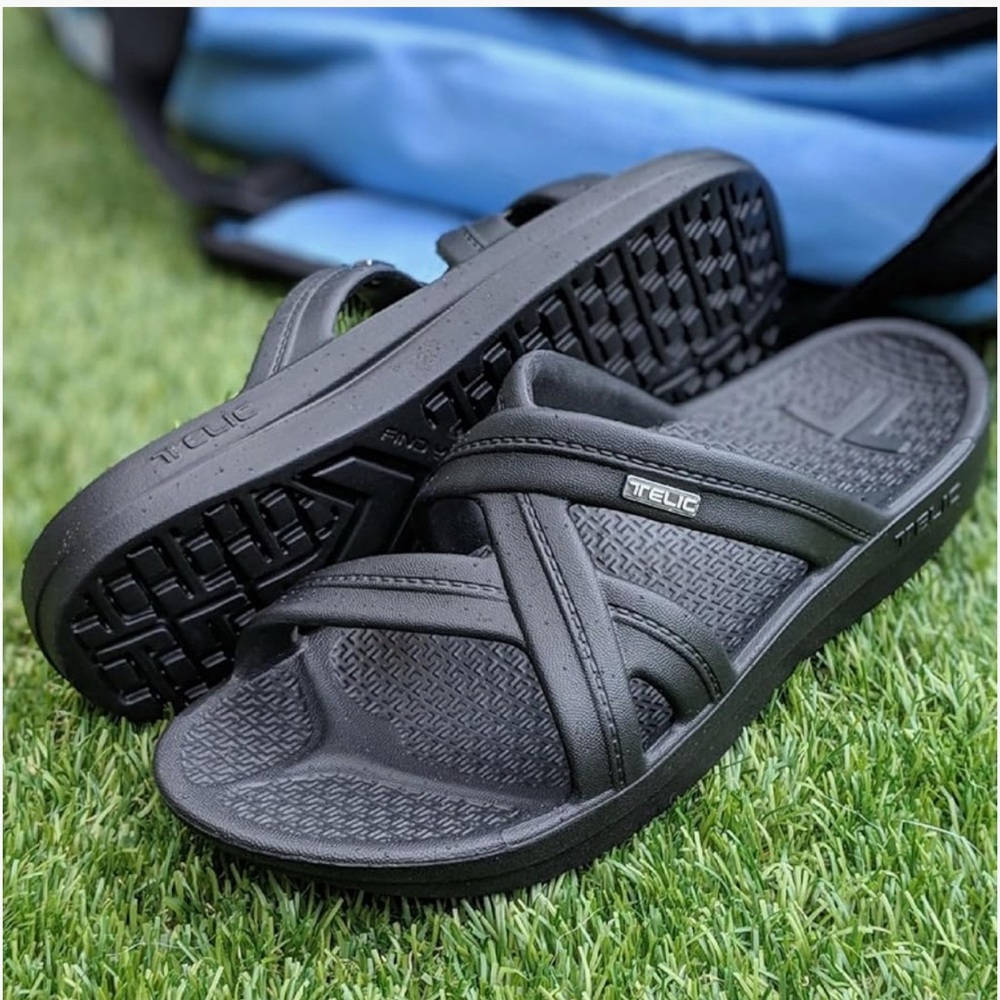 Black Mallory Telic Cross-Strap Comfort Sandals with Textured Footbed size 6